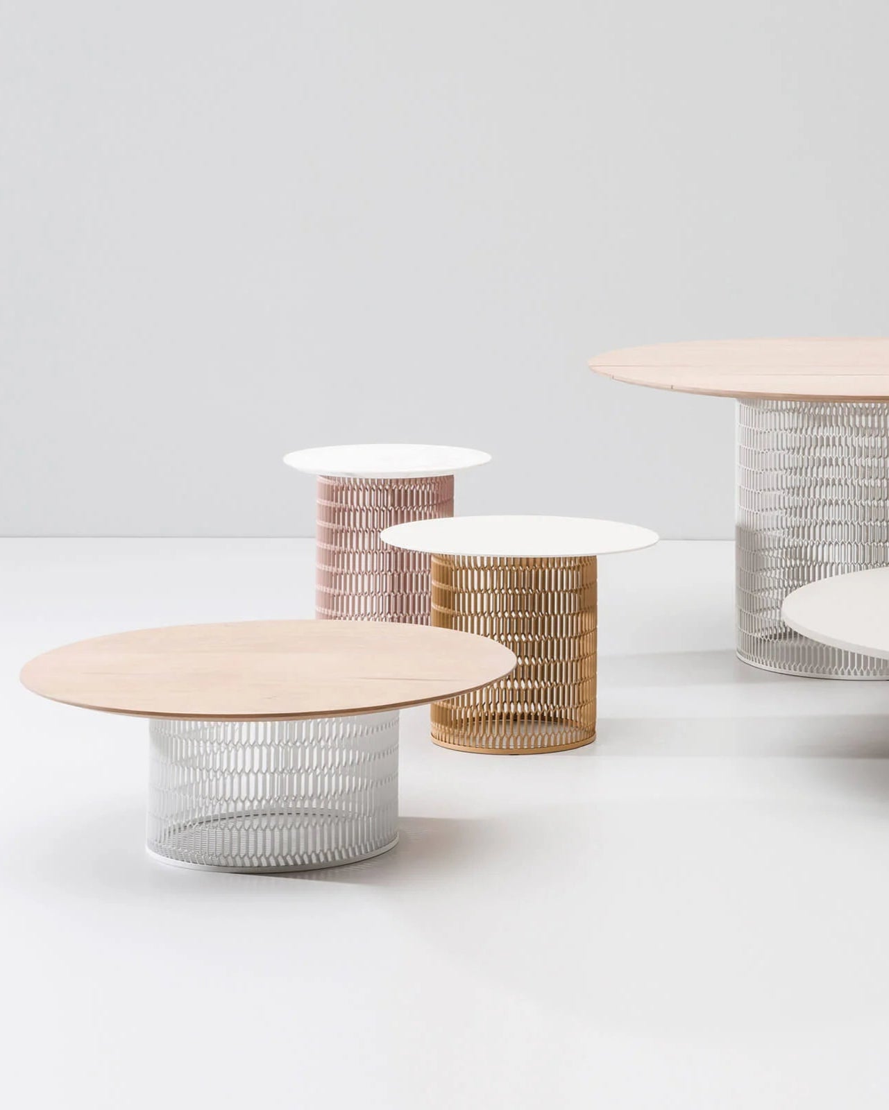 Mesh Dining Table Ø135 | Marble Top