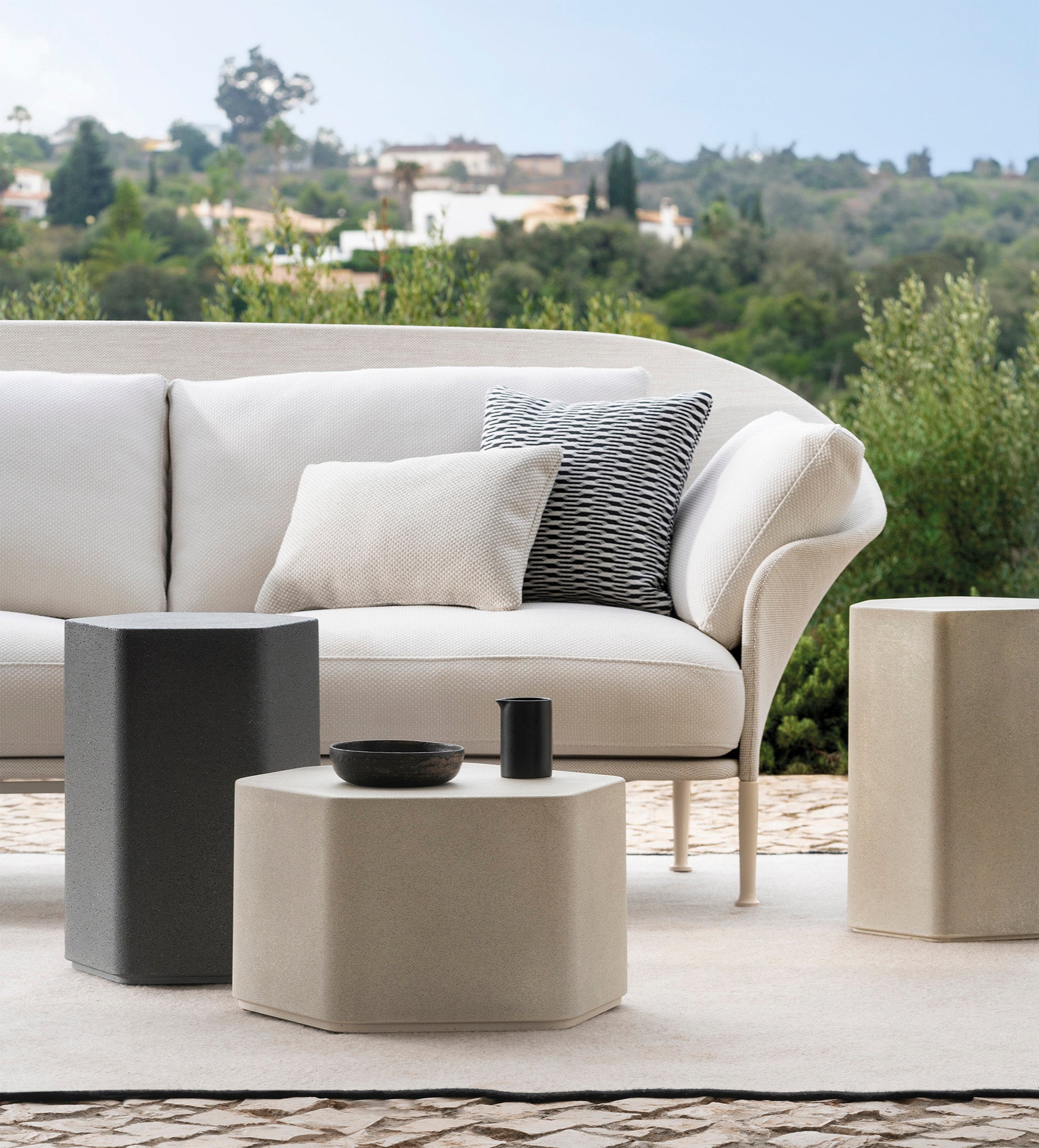 Talo hexagonal outdoor side table