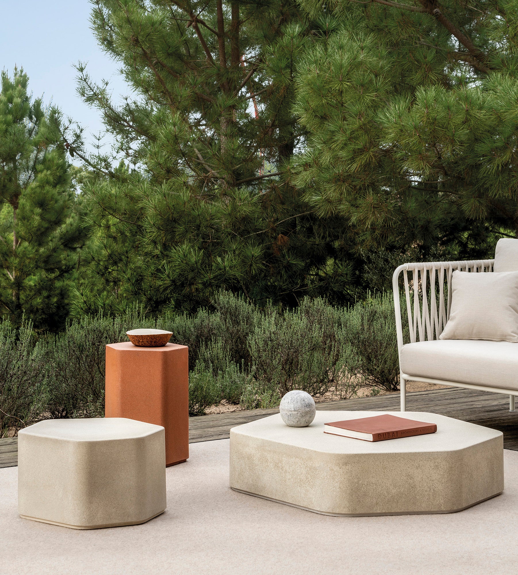 Talo hexagonal outdoor side table
