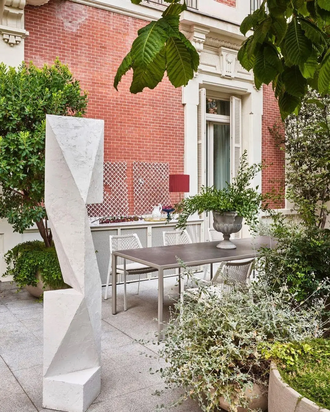 5 exteriores diseñados con muebles de lujo que te inspirarán, Gunni & Trentino 5 exteriores diseñados con muebles de lujo que te inspirarán, Gunni & Trentino