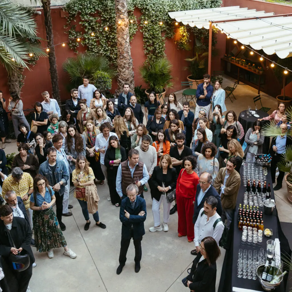 Atardecer en Casa Vicens: Un Encuentro Inspirador, Gunni & Trentino Atardecer en Casa Vicens: Un Encuentro Inspirador, Gunni & Trentino
