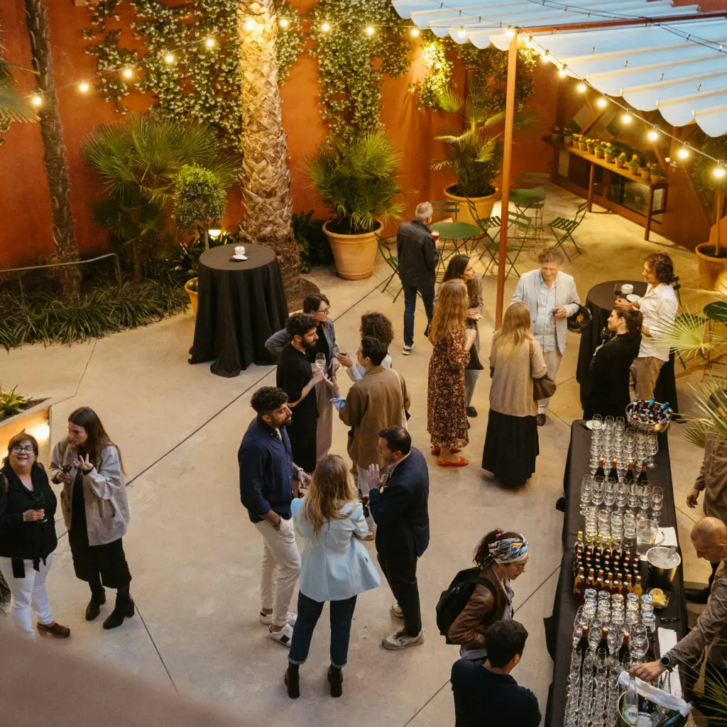 Atardecer en Casa Vicens: Un Encuentro Inspirador, Gunni & Trentino Atardecer en Casa Vicens: Un Encuentro Inspirador, Gunni & Trentino