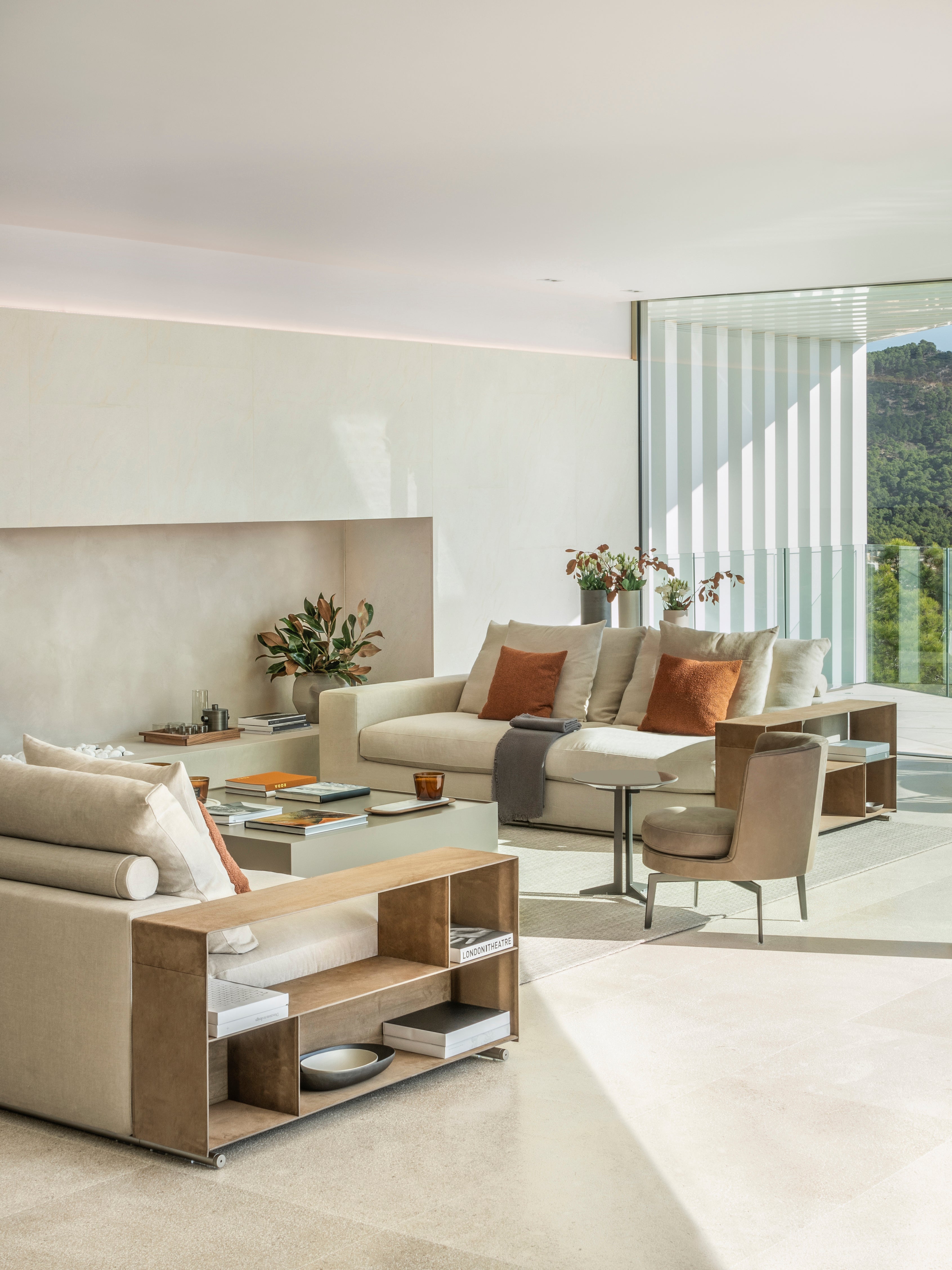 25 Años de Innovación: Groundpiece, El Sofá que Revoluciona el Diseño y Confort