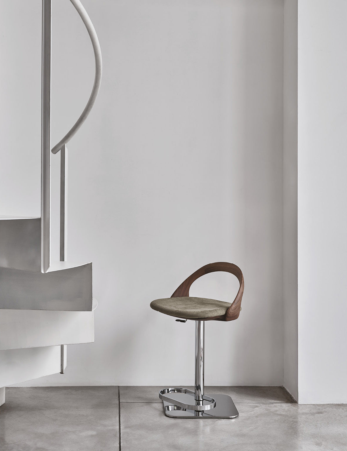 Ester Sgabello Lift Stool