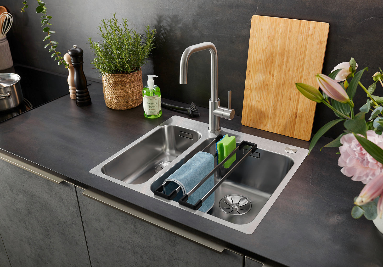 JANDORA kitchen faucet