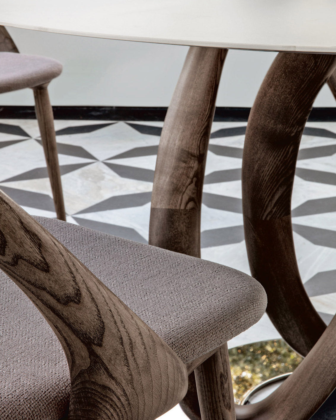 Mesa de comedor redonda Infinity