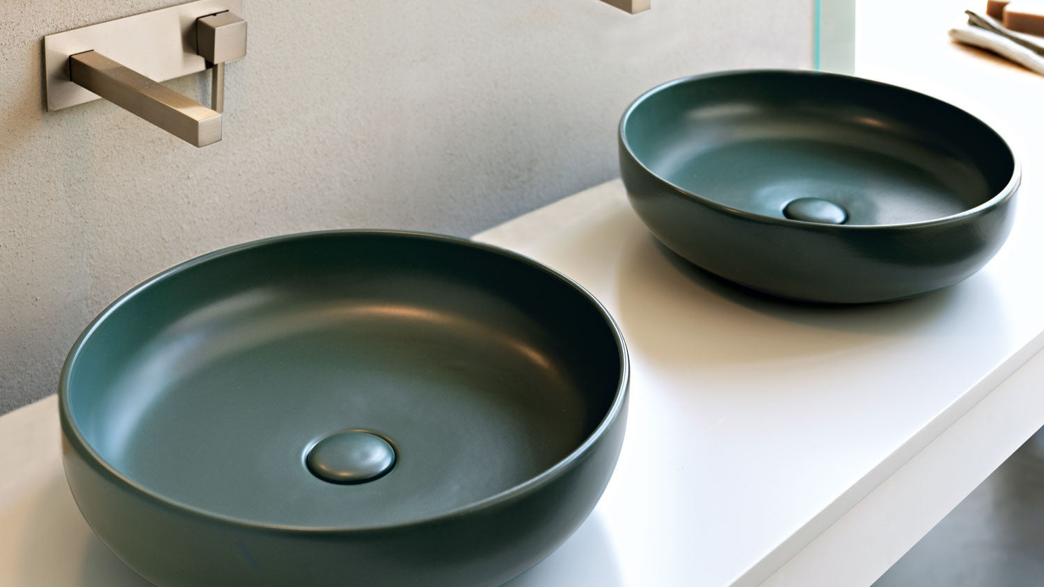 Le Bacinelle 45Ø round countertop washbasin