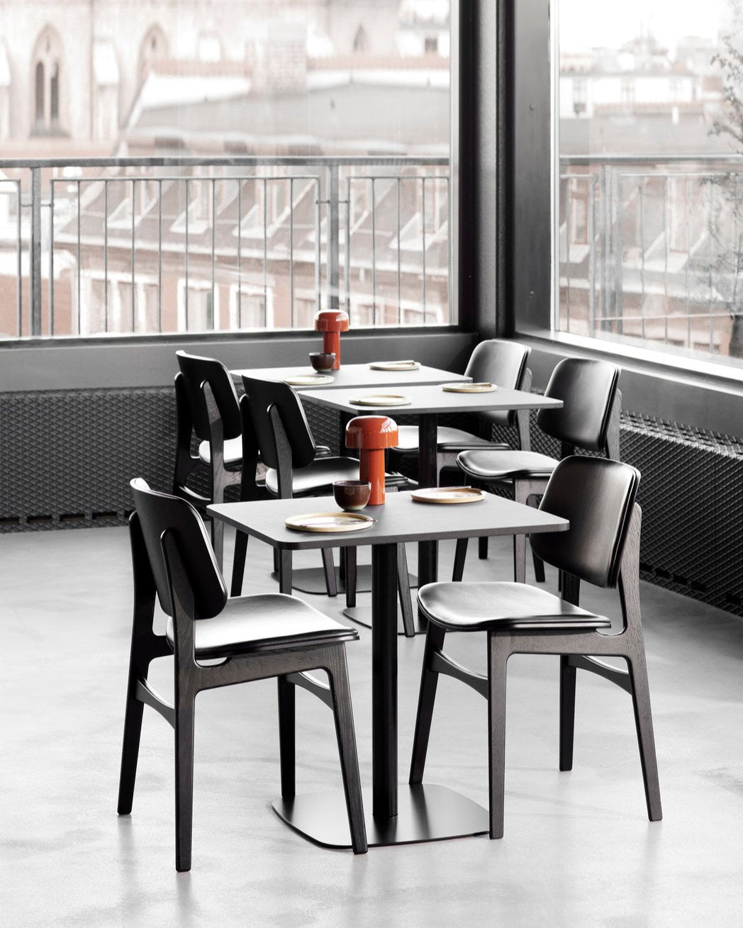 Silla Søborg Base Madera con frente tapizado