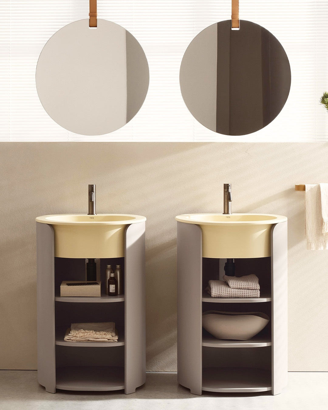 Tiberio washbasin cabinet with frame