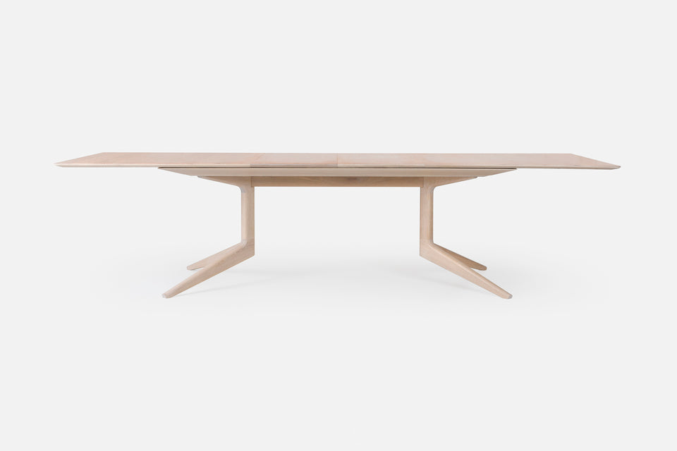 In Between SK3 Dining Table