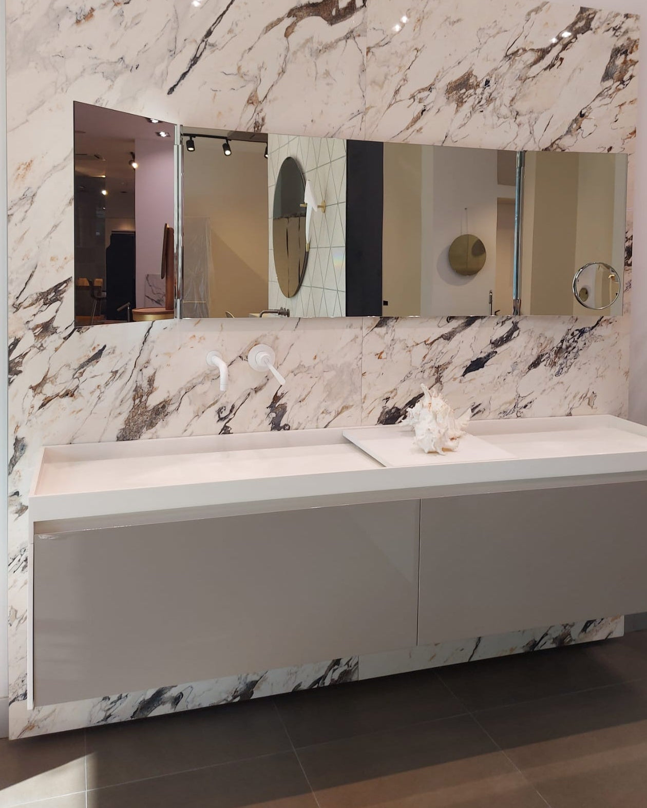 COMPOSICIÓN BAÑO AGAPE