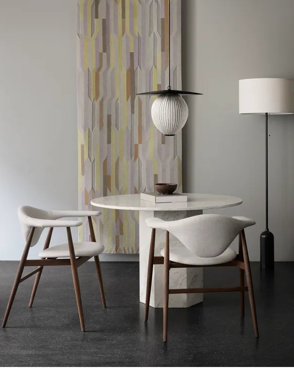 Masculo upholstered dining chair with wooden frame