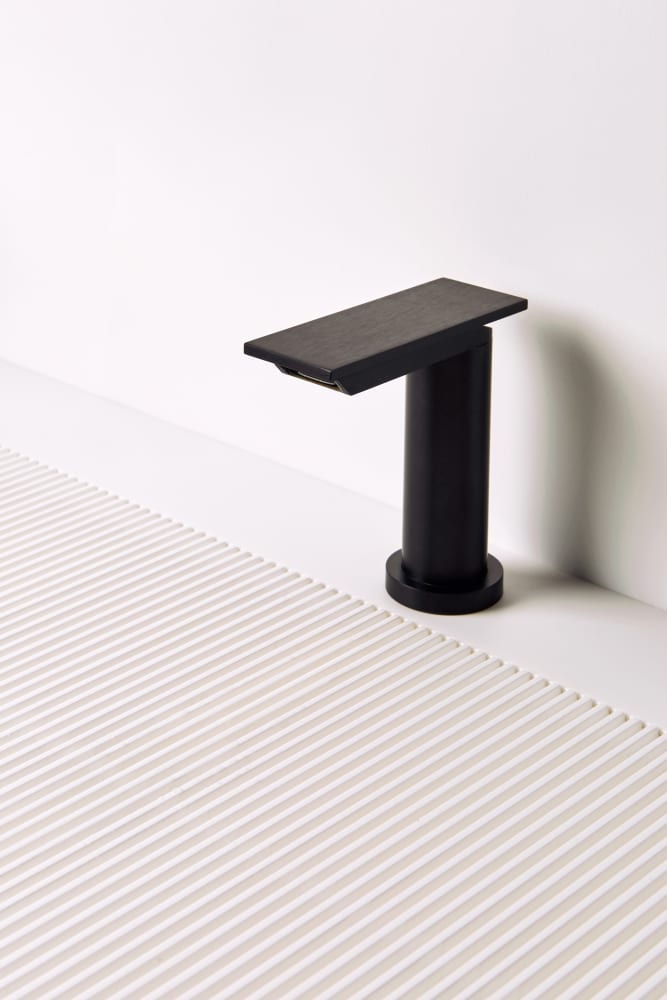 Sen single-lever bidet or washbasin mixer