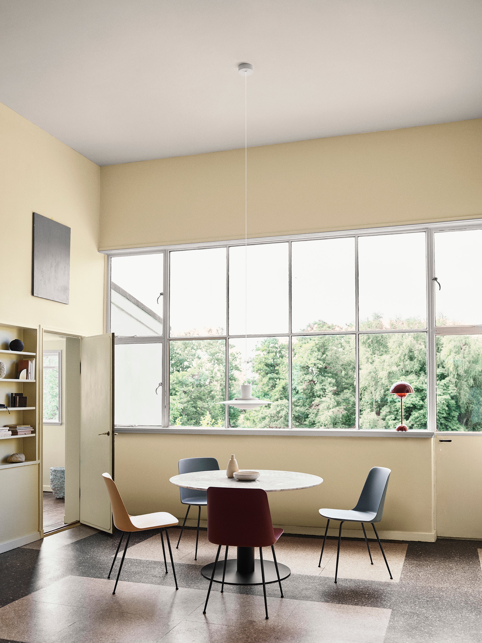 Rely HW6 dining chair