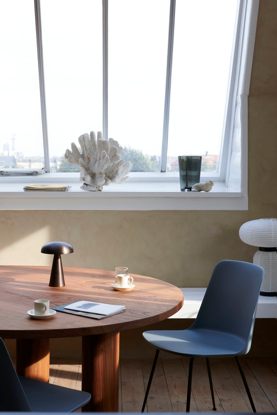 Rely HW6 dining chair