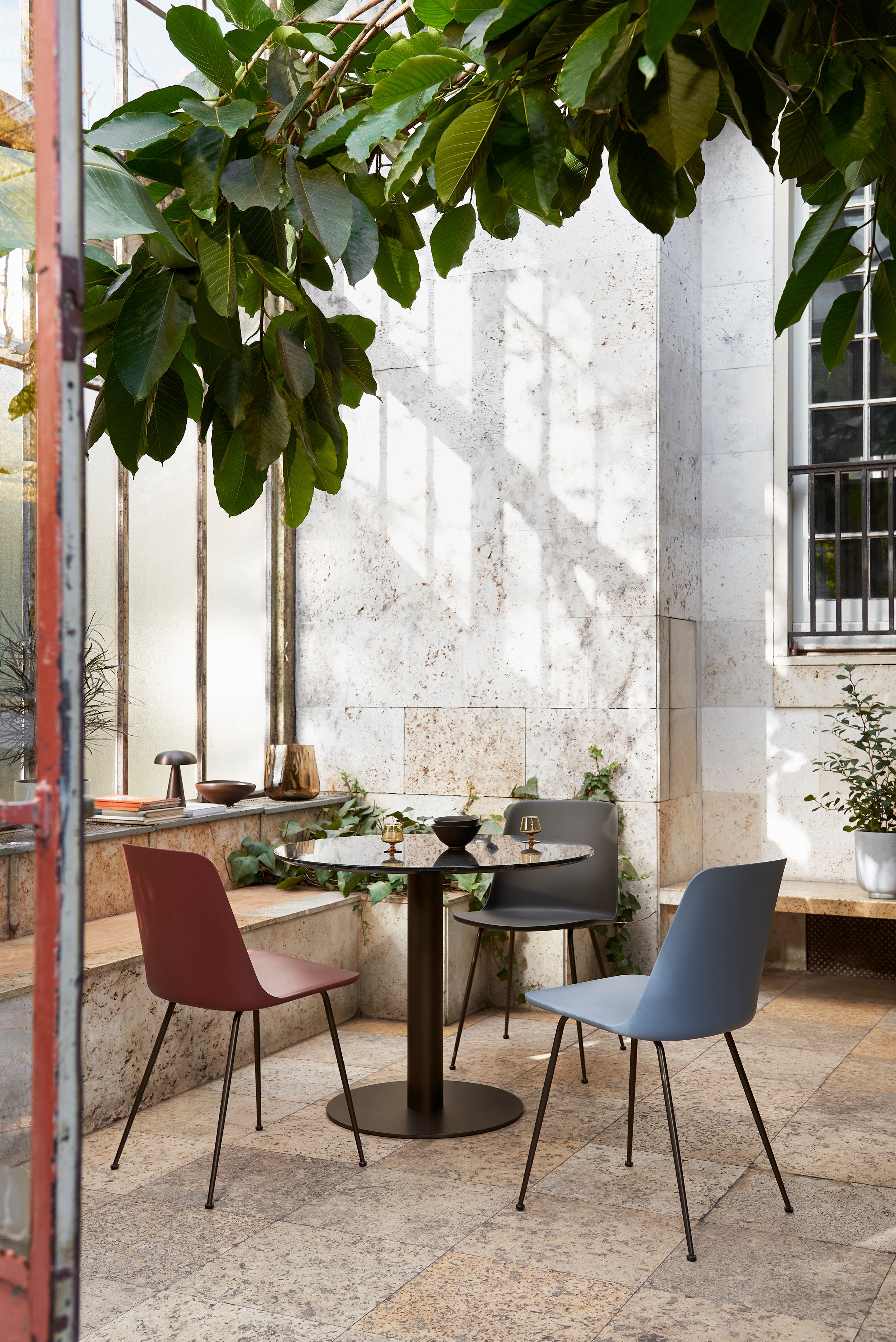 Rely HW6 dining chair