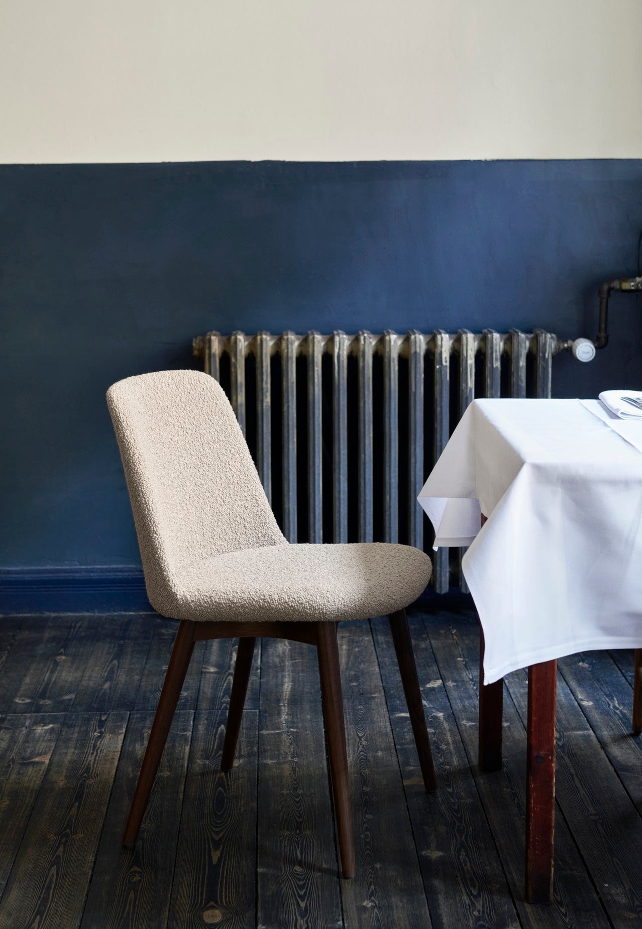 Rely HW73 dining chair with Karakorum 003 upholstery