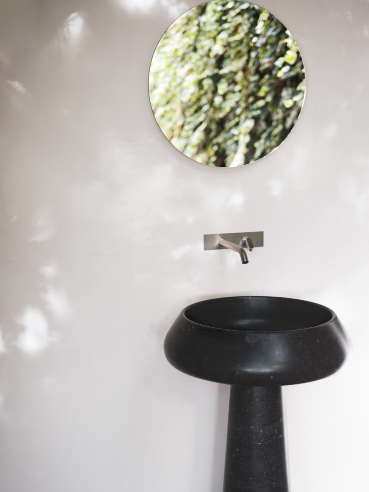 Lavabo tótem Bjhon 2 Cristalplant desagüe a suelo