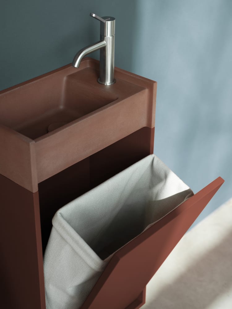 Round freestanding washbasin in white Ventiquaranta solid surface