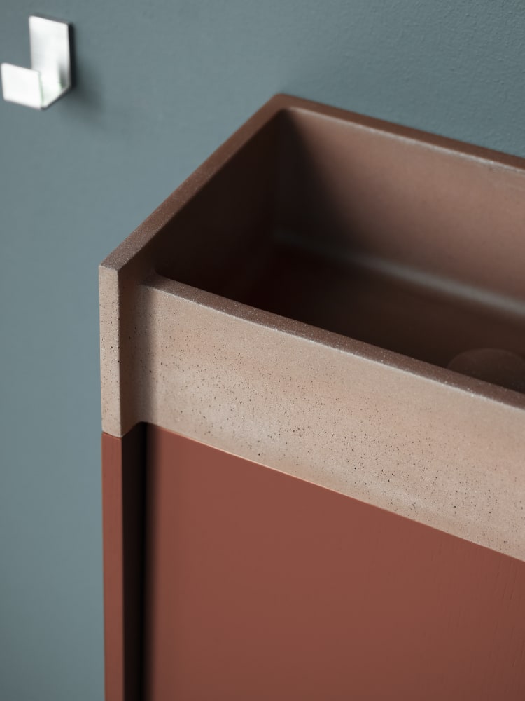 Round freestanding washbasin in white Ventiquaranta solid surface