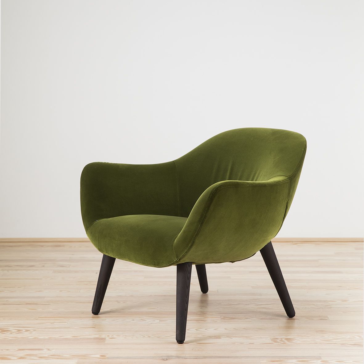 Mad Chair with wooden base