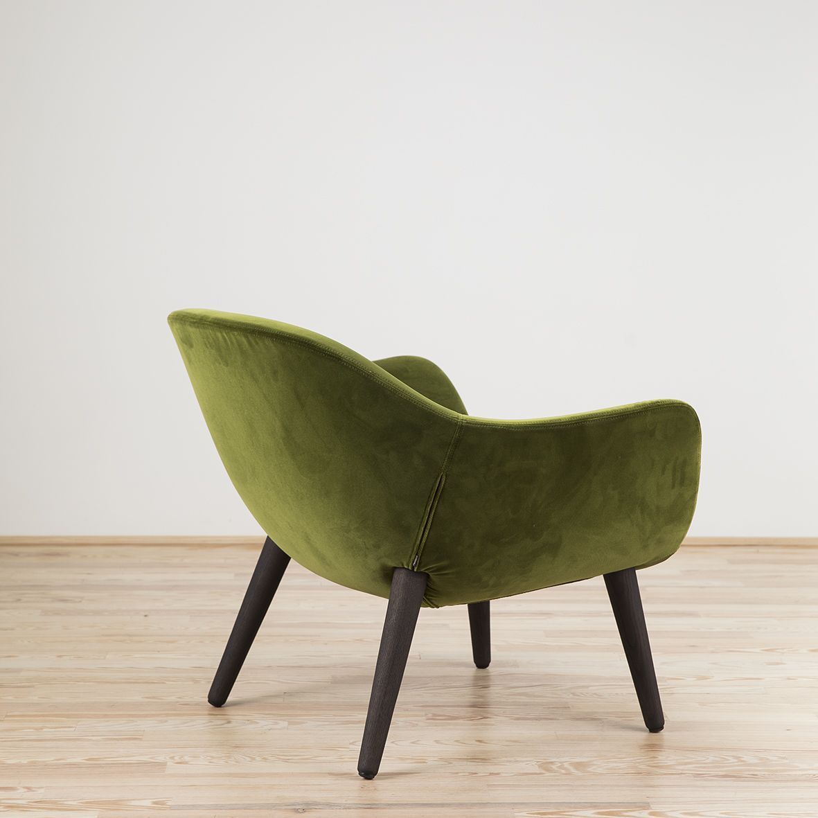 Mad Chair with wooden base