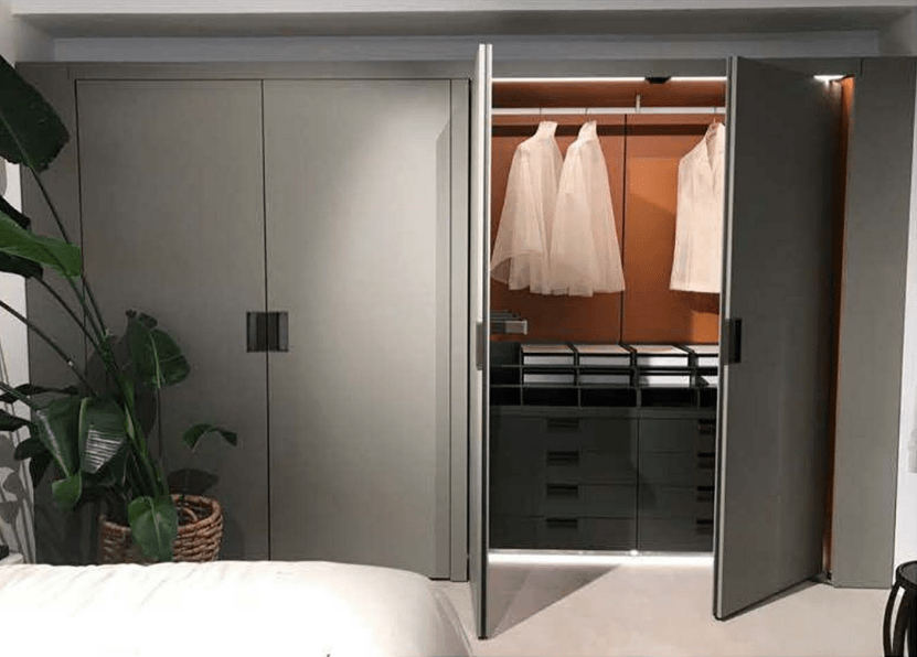 ARMARIO BACKSTAGE B&amp;B ITALIA