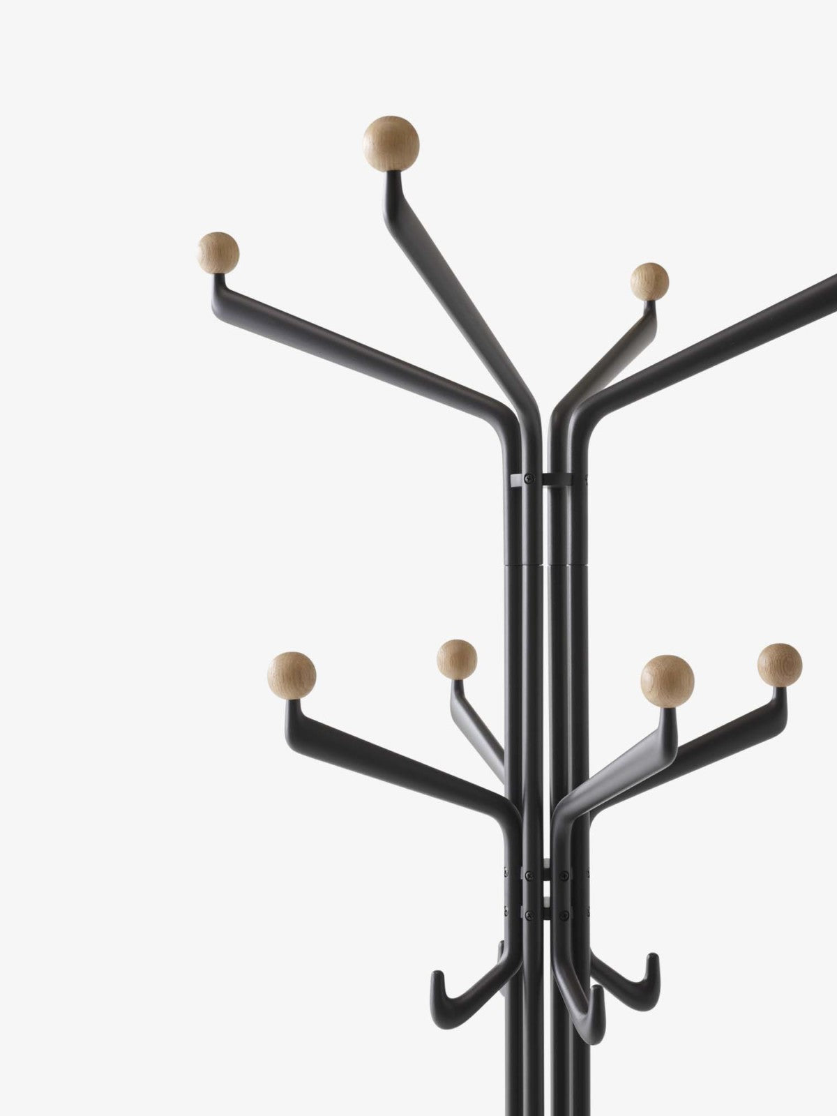 Hercle dining table