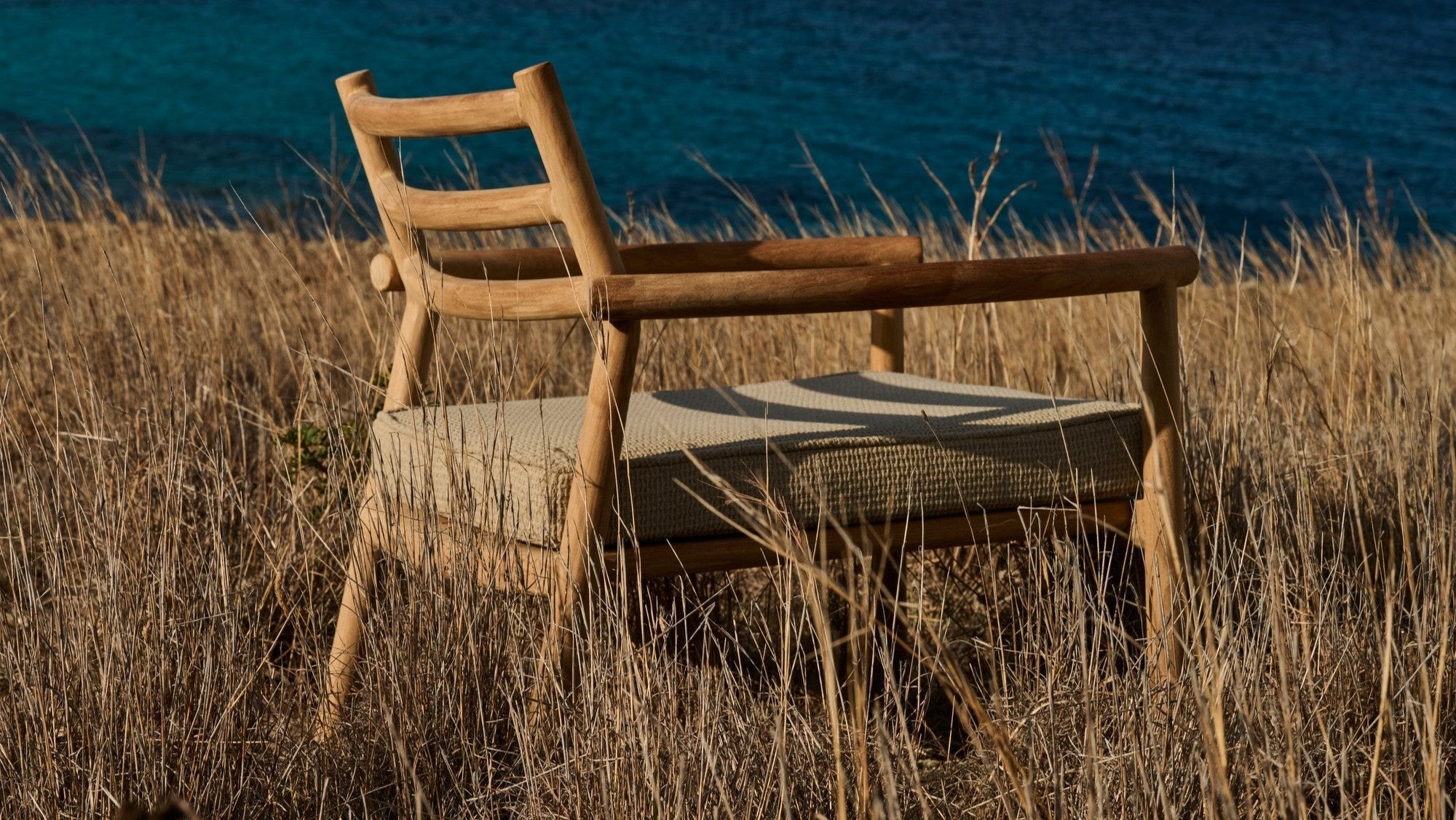 Ukiyo outdoor club chair