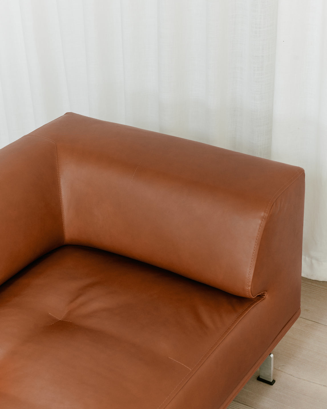 Delphi 2-seater sofa Model 4510