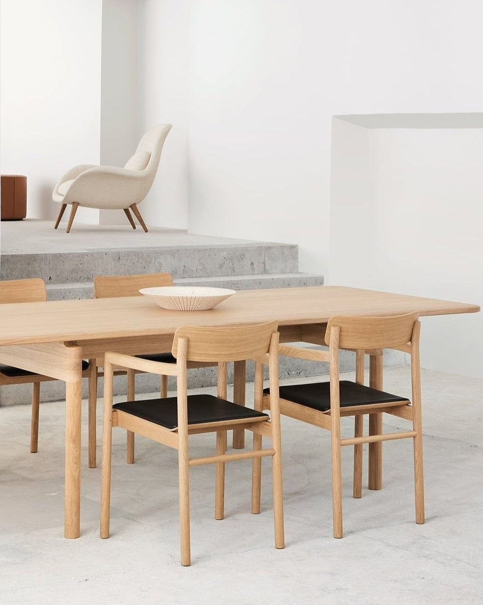 Post dining table