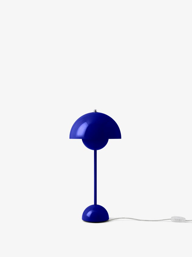 Flowerpot VP3 table lamp