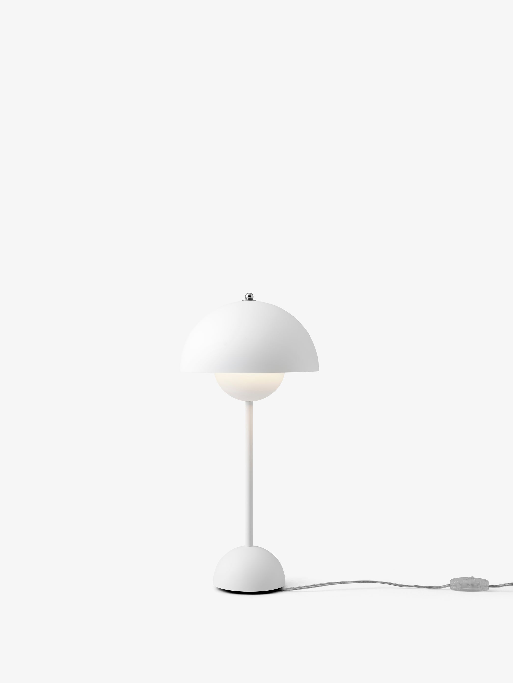 Flowerpot VP3 table lamp