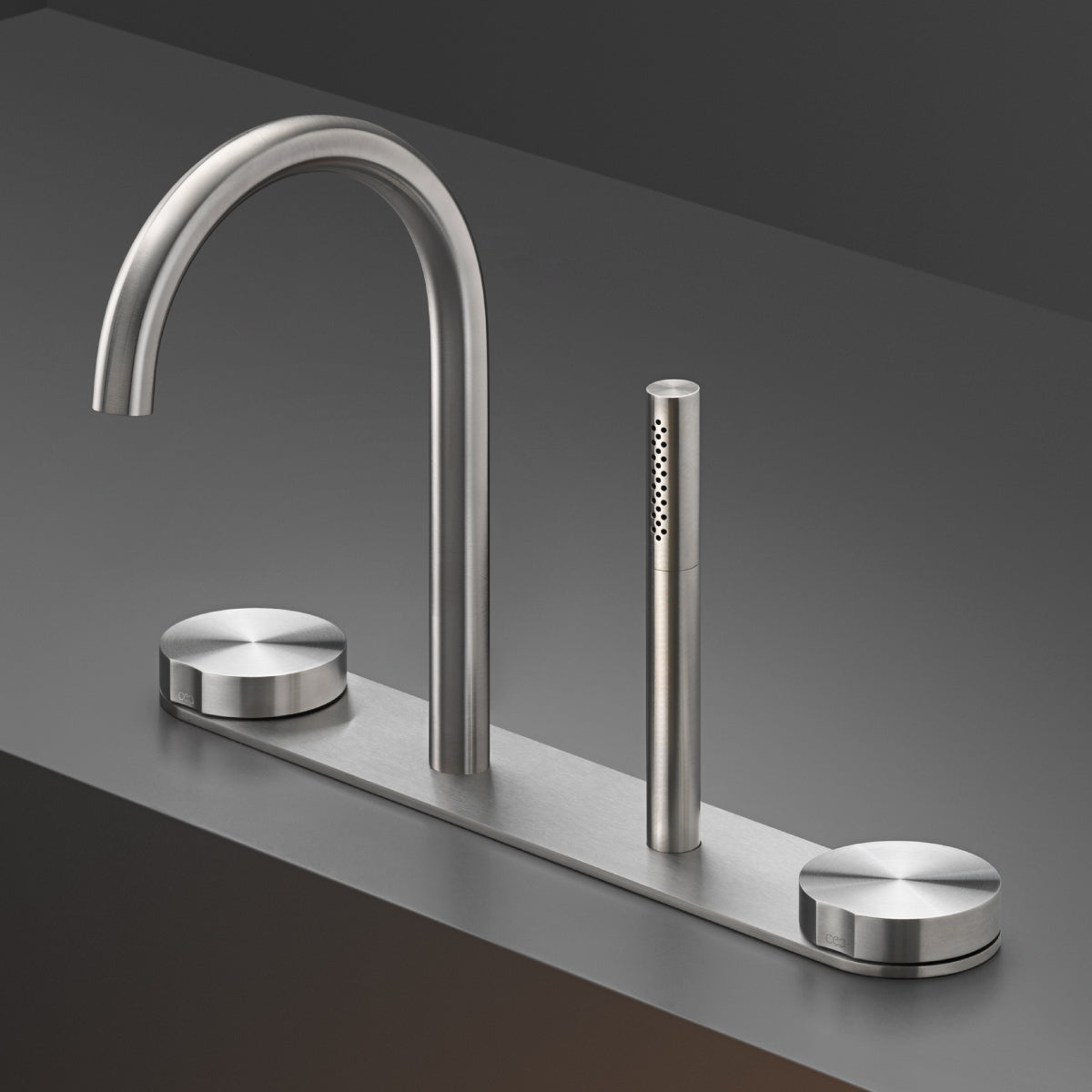 GIO 113 bathtub faucet