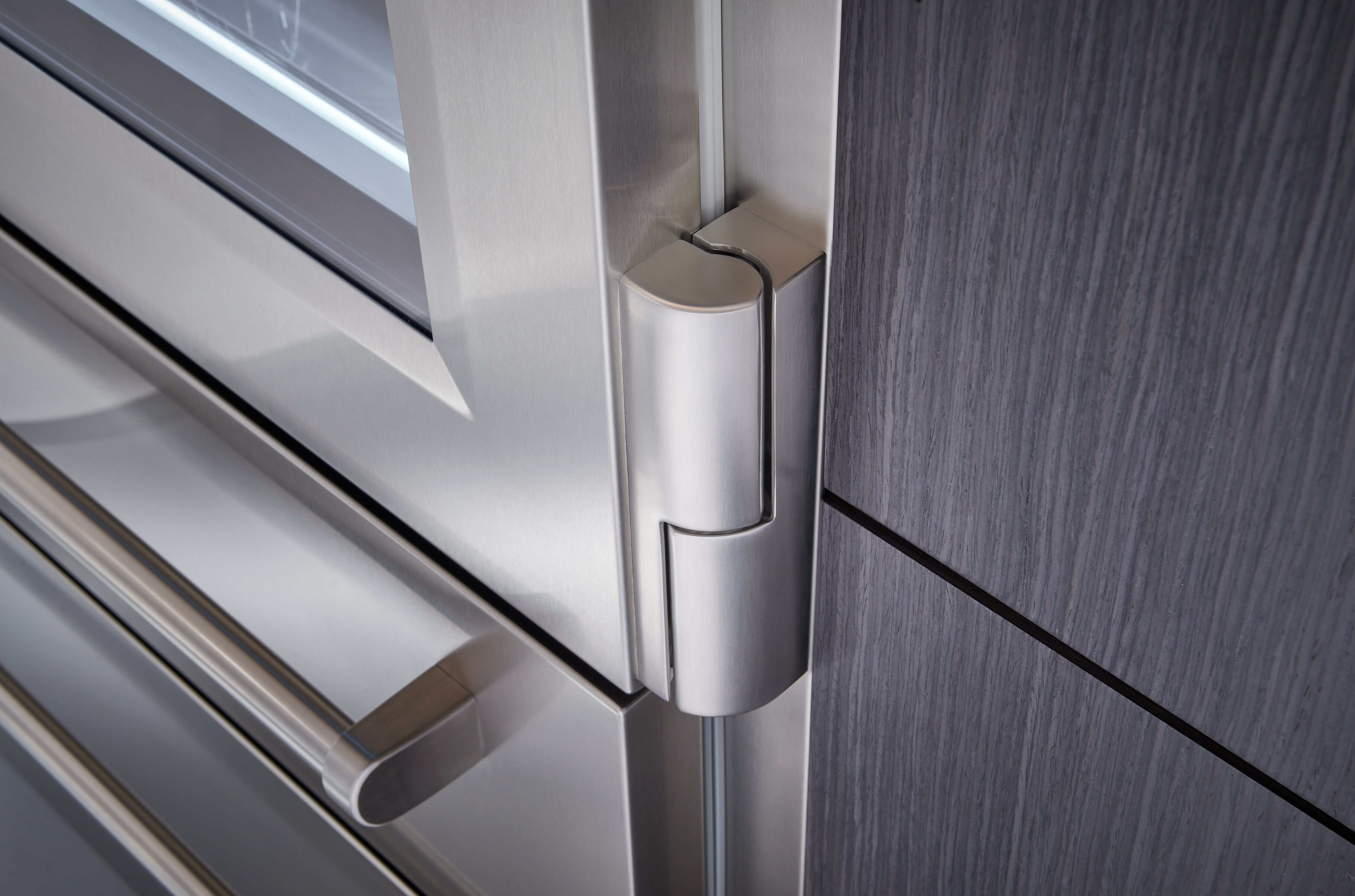 Refrigerator with 914mm Freezer Drawer with Glass Door Pro