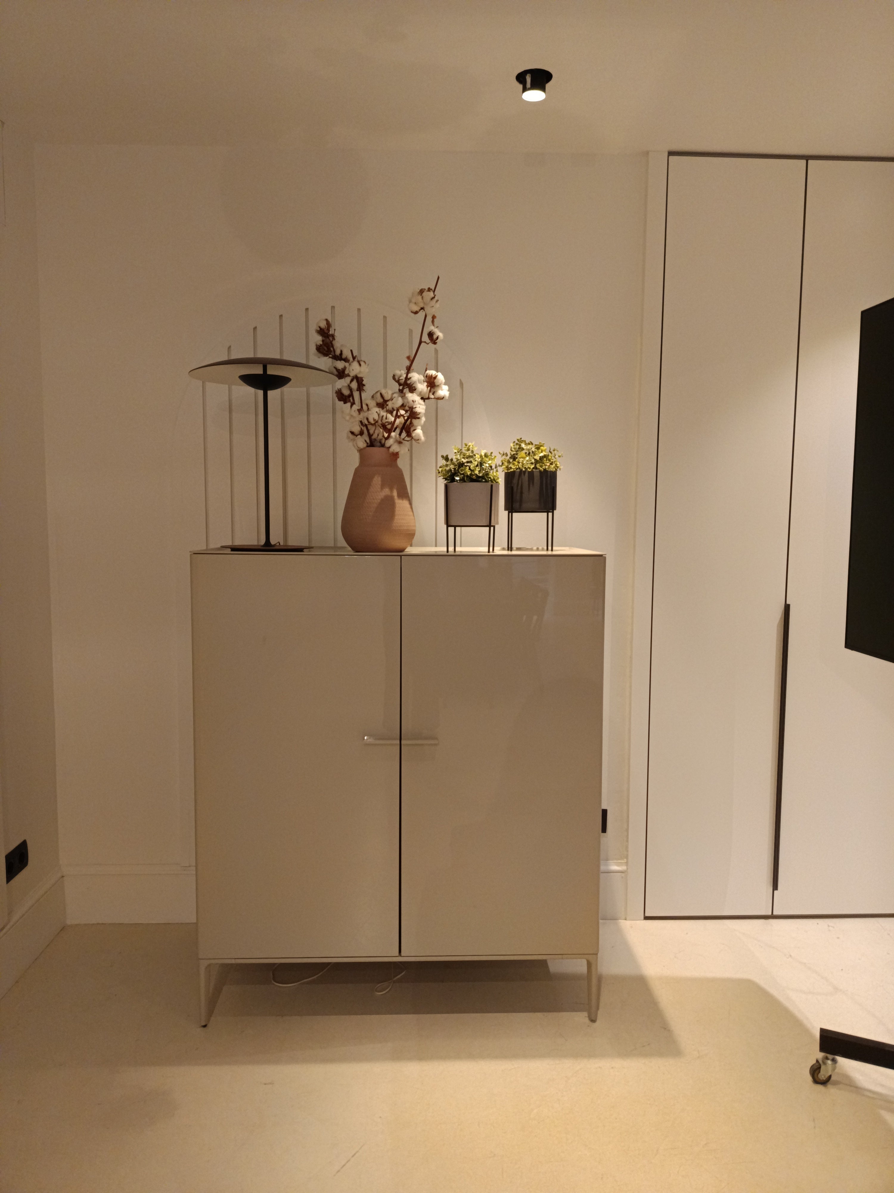 APARADOR SET UP ALIVAR