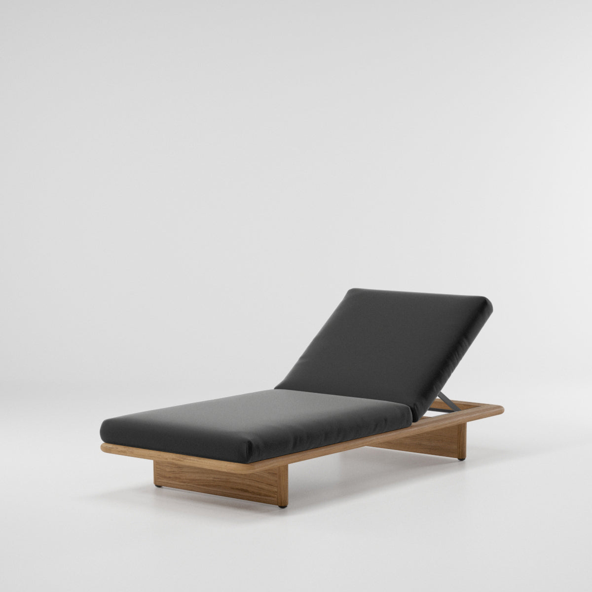 Mesh Outdoor Lounger | 01L Charcoal Terrain Elements