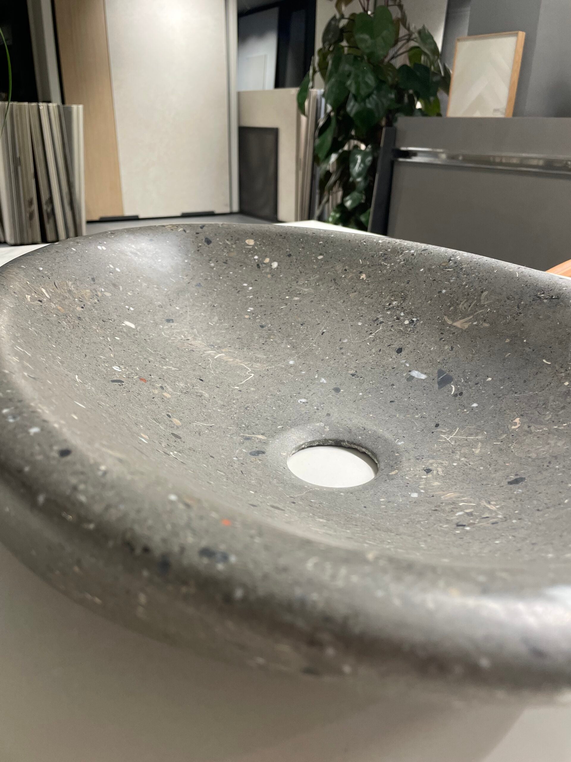 COUNTERTOP SINKS