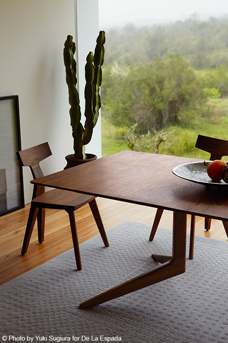 In Between SK3 Dining Table
