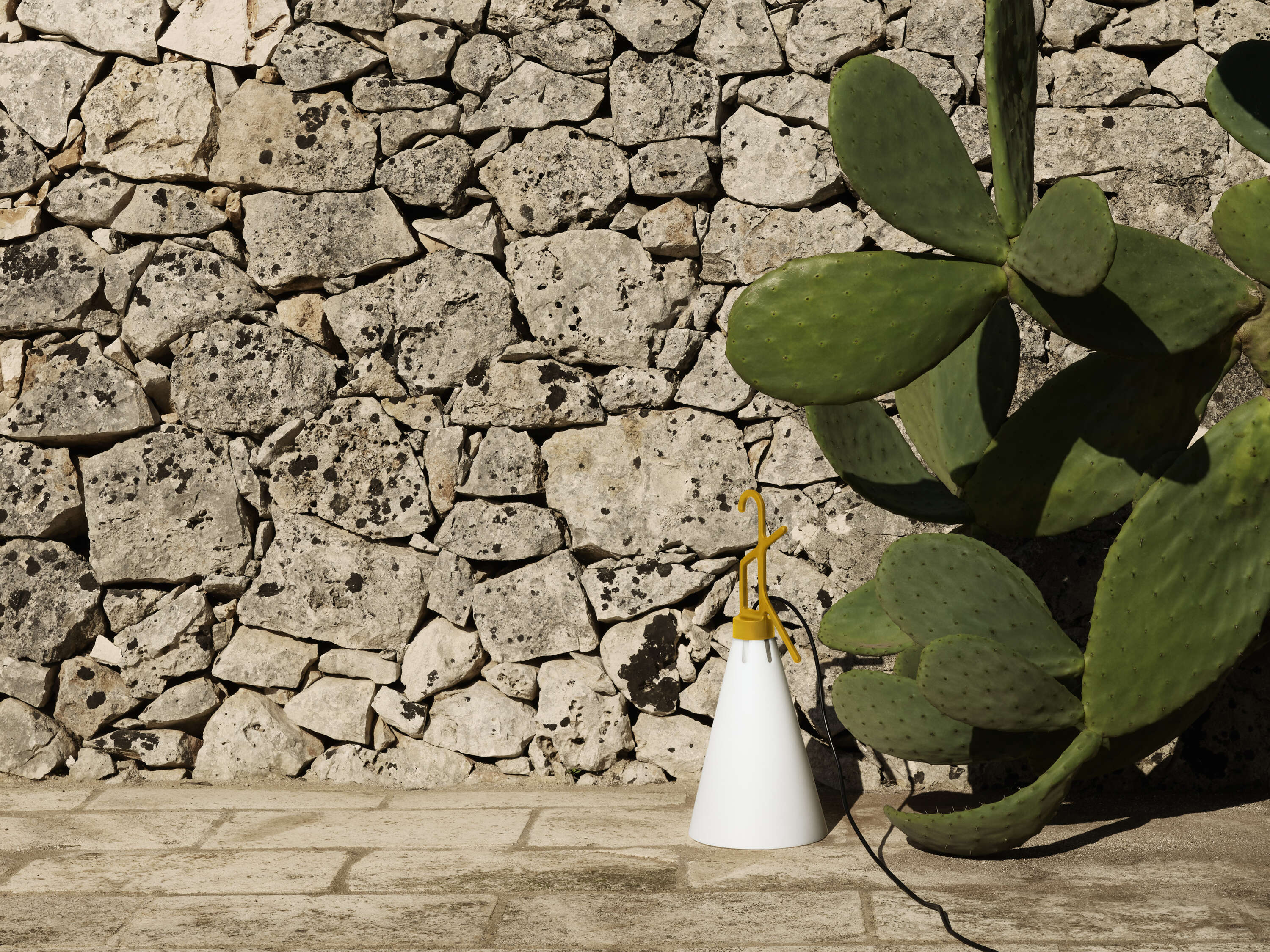 Lámpara de mesa para exterior Mayday