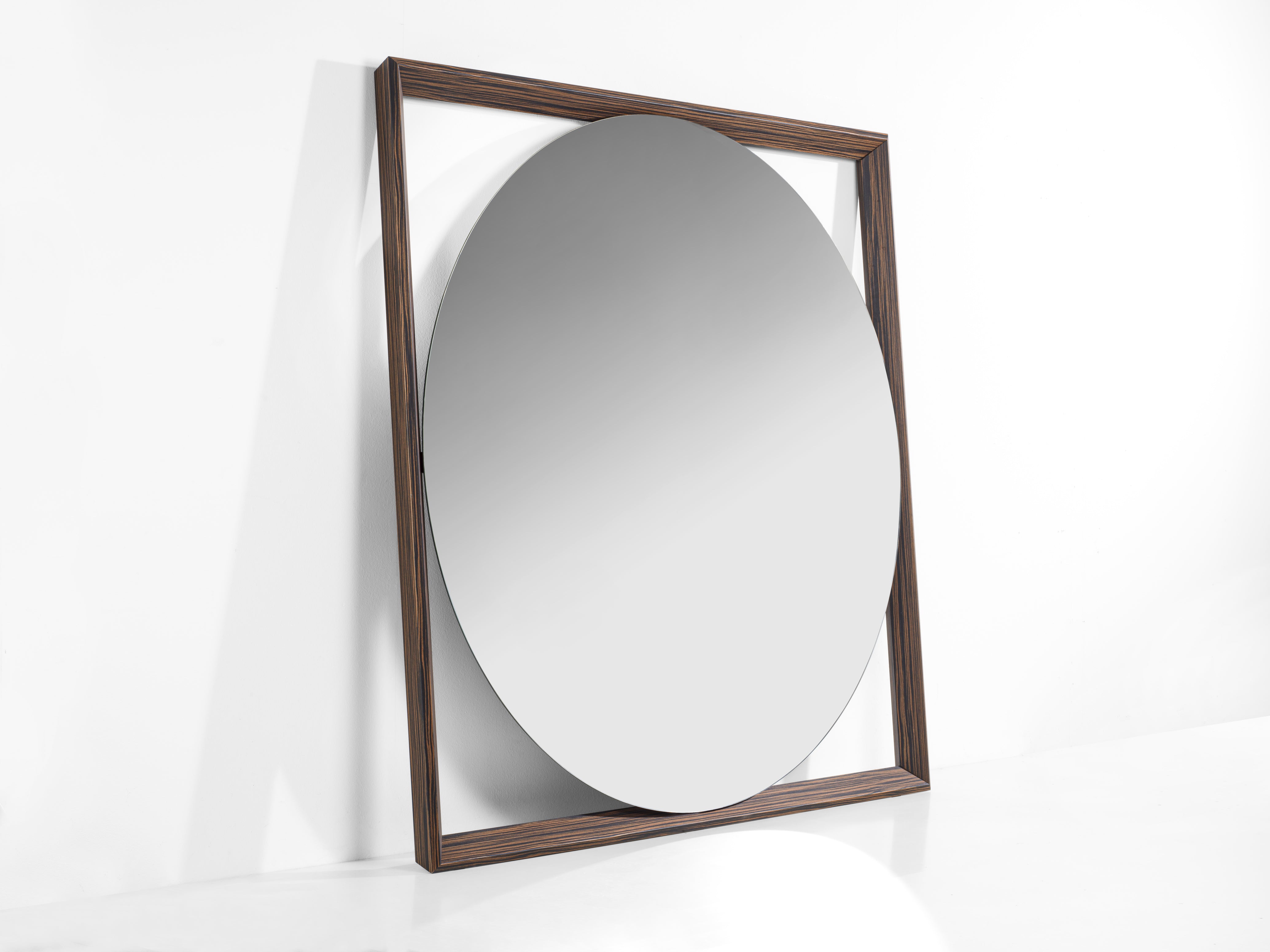 Odino Mirror