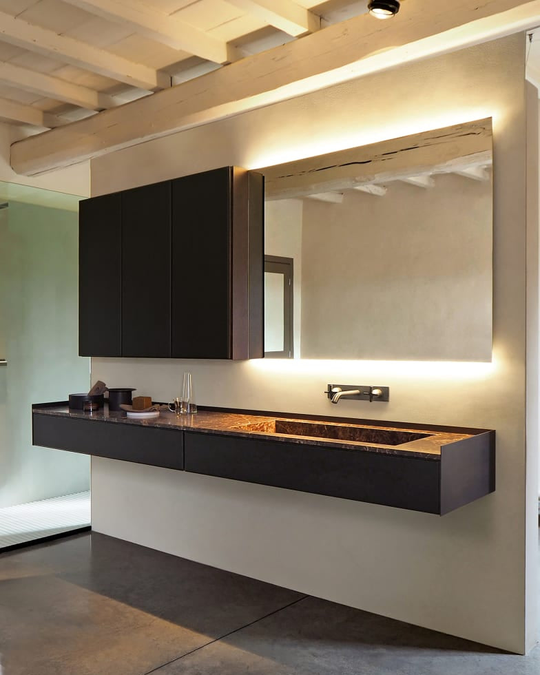 DR bathroom furniture