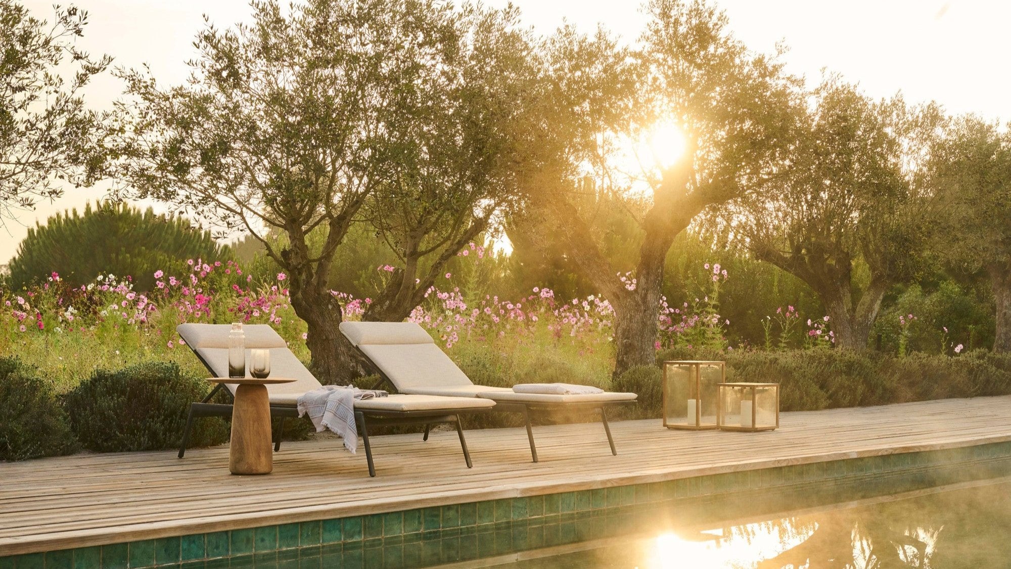 Branch Lounger outdoor lounger