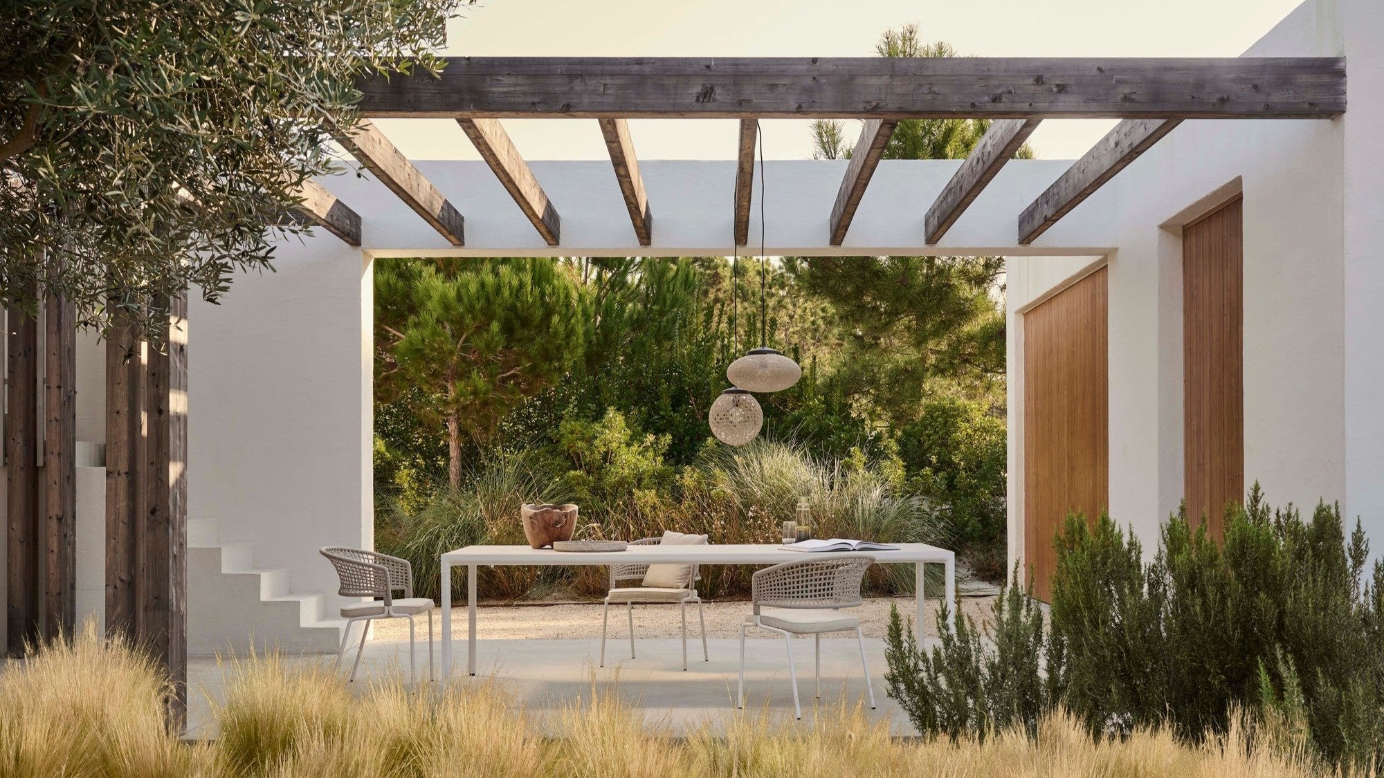 CTR outdoor chair with arms