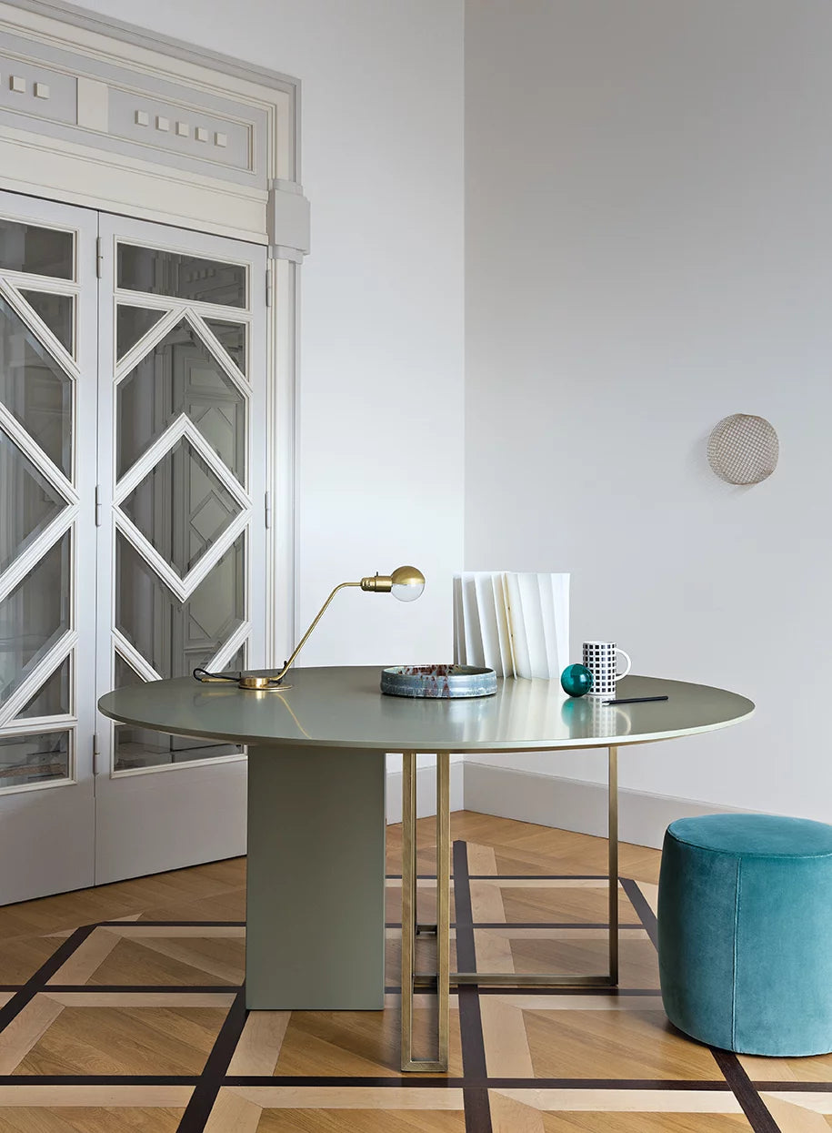Mesa de comedor Plinto