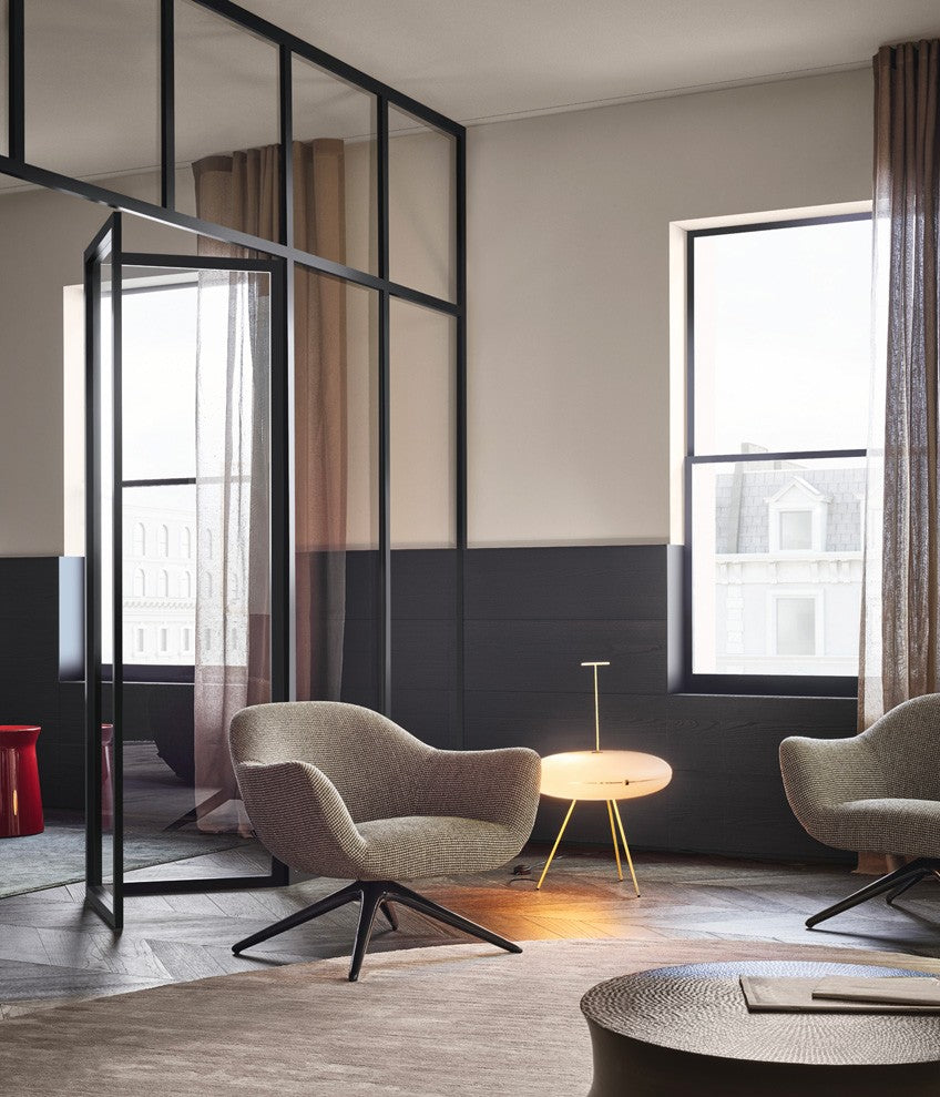 Mad Chair with swivel base