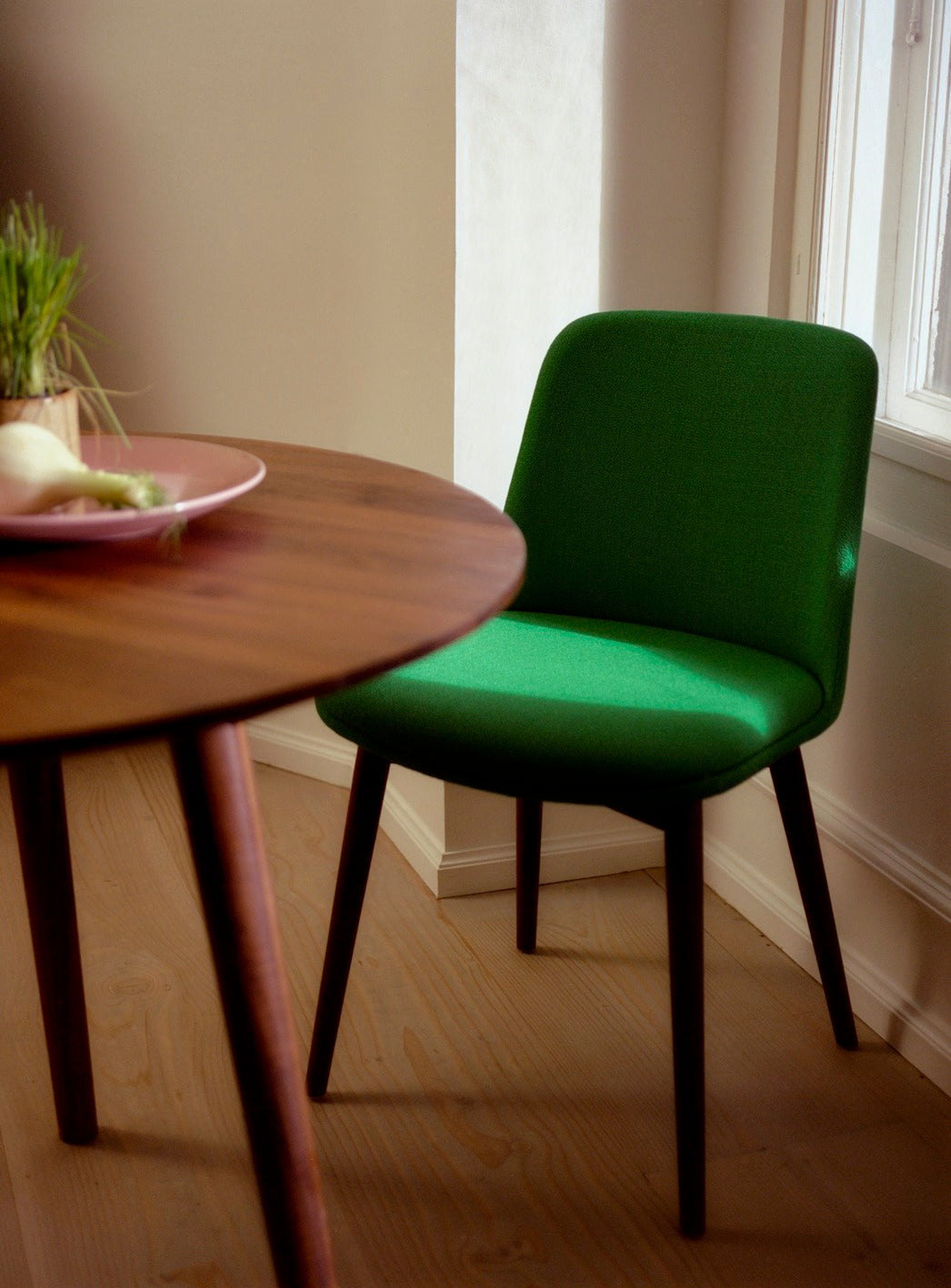Rely HW74 dining chair