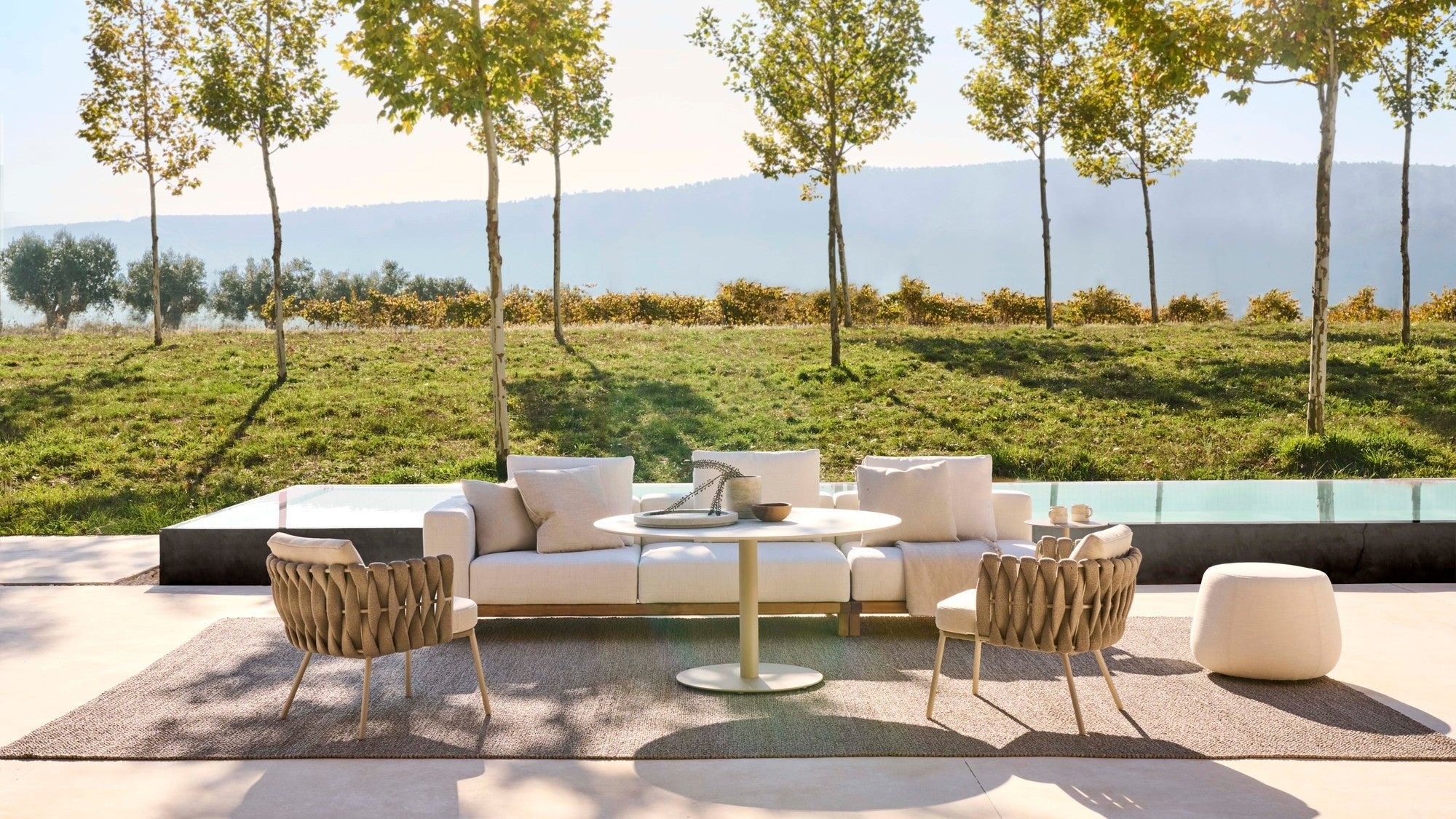 Vis à Vis outdoor sofa