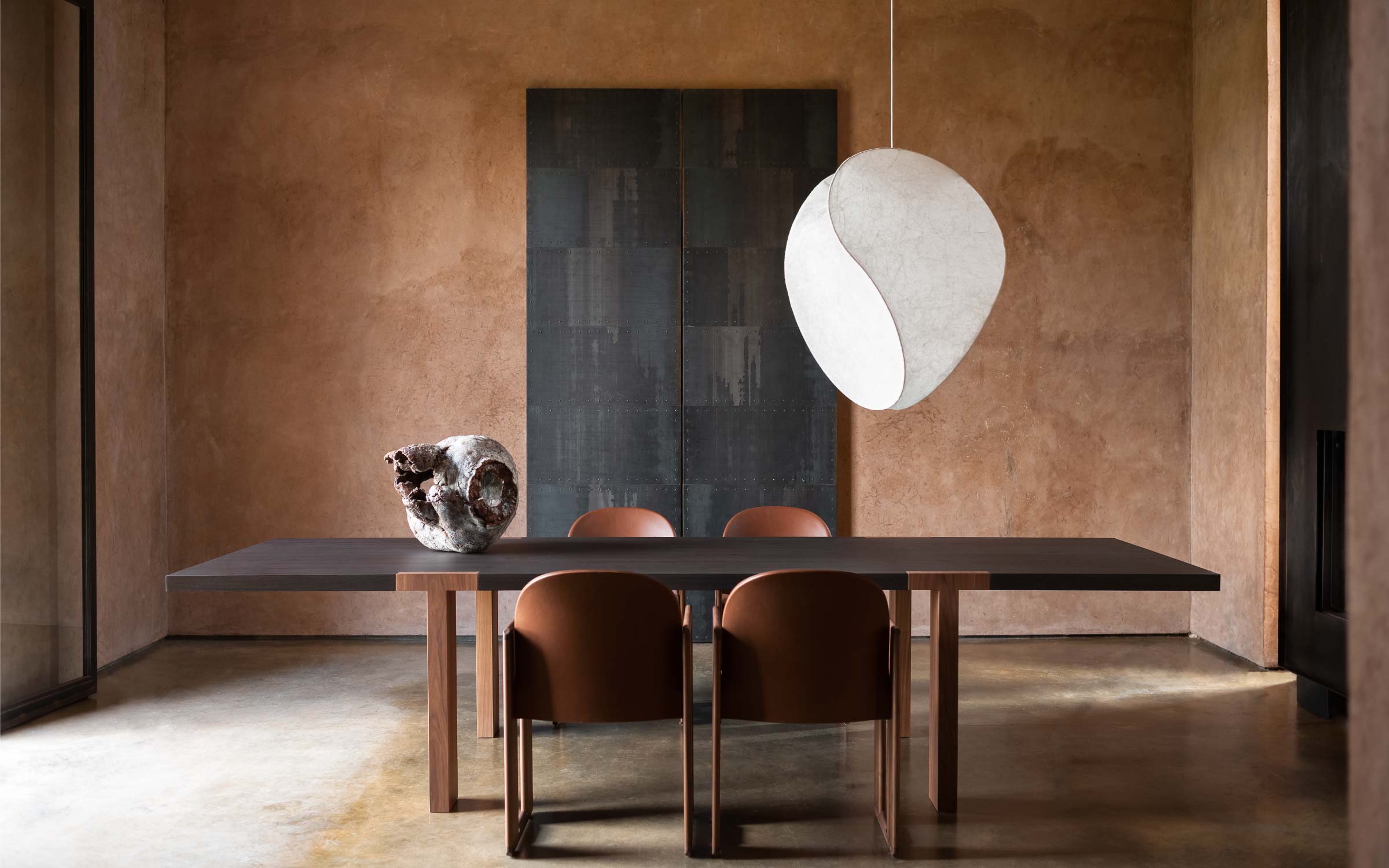 Dialogo dining chair with armrests