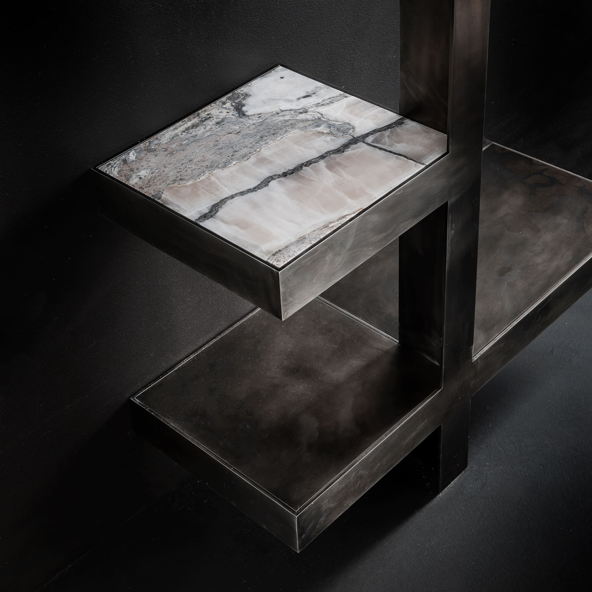 Unicode metal shelving